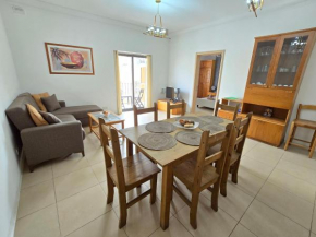 Central & Bright Apartment Free Wi-Fi